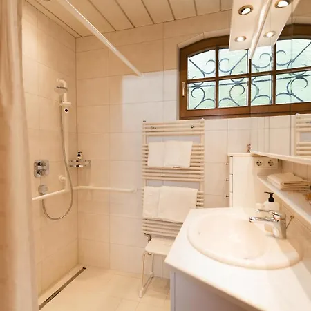 Pensión Marwa - Eine Ruheoase Im Grünen Mit Stadtblick